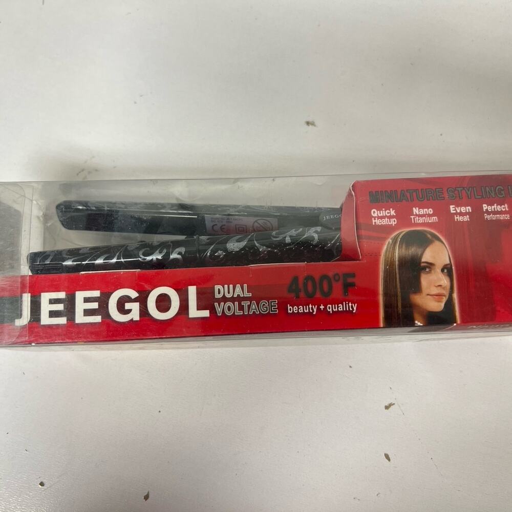 Travel flat iron